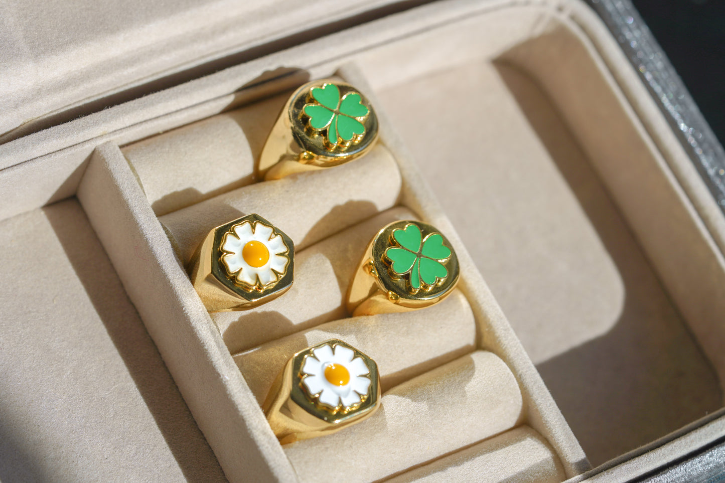 Daisy & Clover Ring